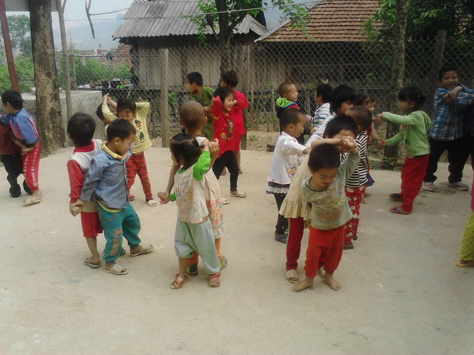 Hướng dẫn cách chơi trò Lộn cầu vồng Hướng dẫn cách chơi trò Lộn cầu vồng