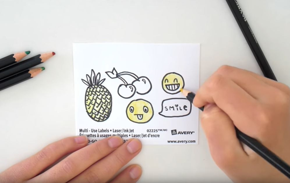 Làm Sticker từ băng dính 1