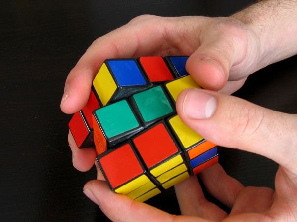 Giải Rubik 3x3  nâng cao bằng  theo phương pháp CFOP (Fridrich)