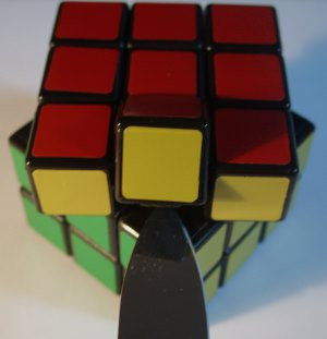 Cách tách, lắp lại, làm trơn Rubik 3×3 và bảo vệ Sticker