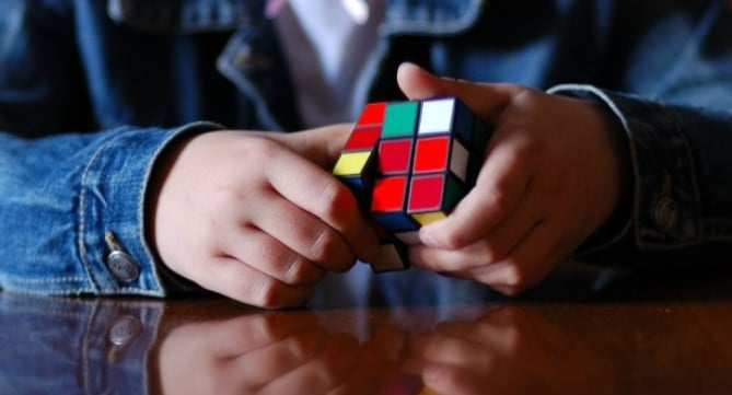 Giải Rubik 3x3 nâng cao - Bước 1: Giải Cross ( dấu cộng) phương …