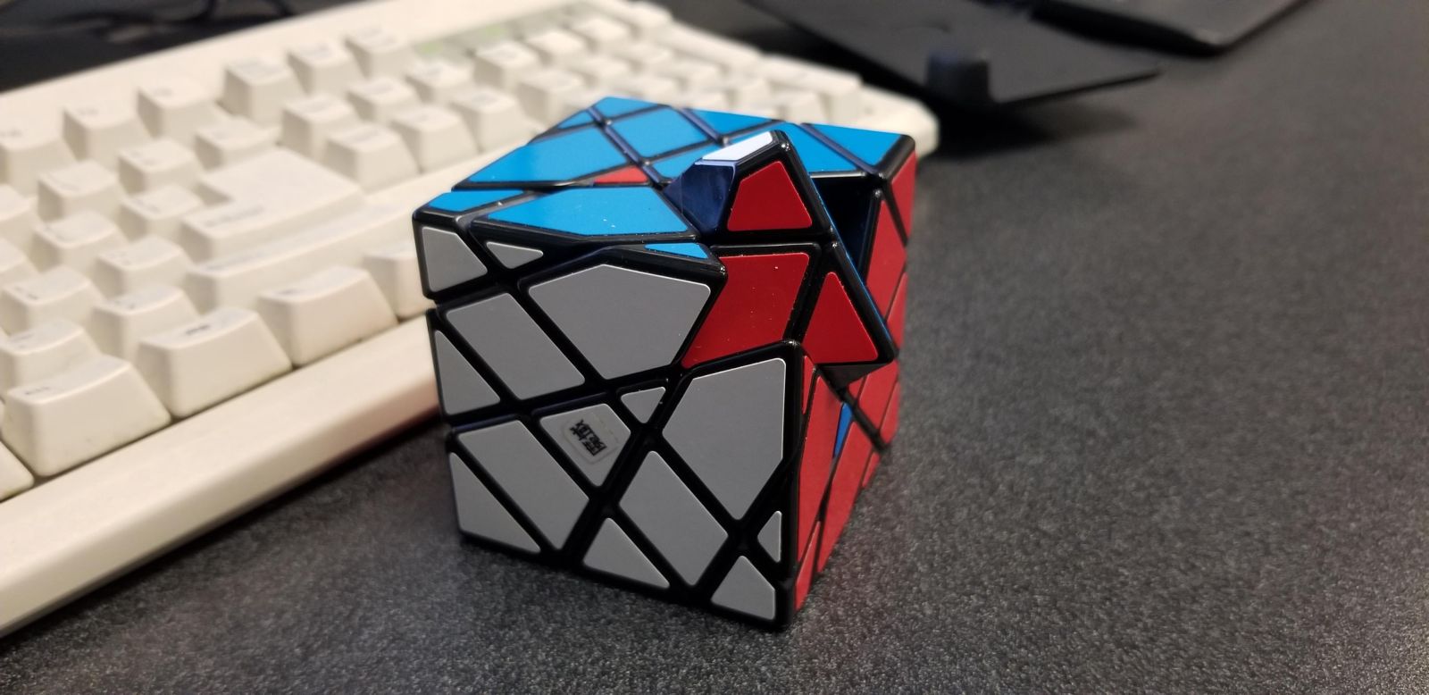 Hướng Dẫn Giải Axis Cube 4x4 Dành Cho Người Thật Sự Đam Mê